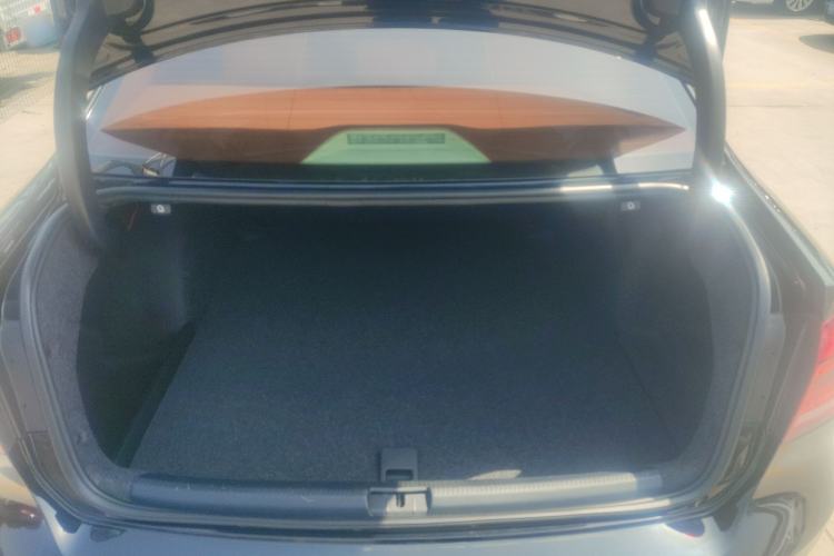 Used Volkswagen Passat 2015 1.8TSI DSG Prestige Edition Trunk