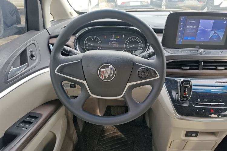 Used Buick GL8 2023 Land Executive Class Comfort Model
