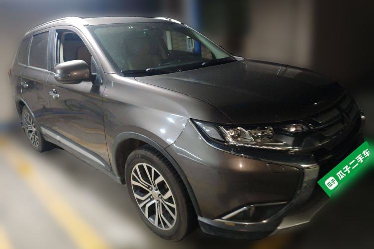 Used Mitsubishi Outlander 2016 2.4L 4x4 Luxury Edition 7-Seater