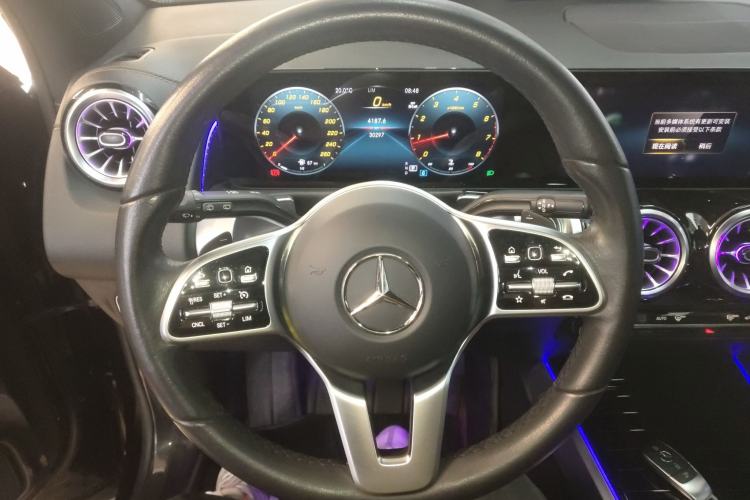 Used Mercedes-Benz GLB 2023 GLB 220 Sport Edition Steering Wheel