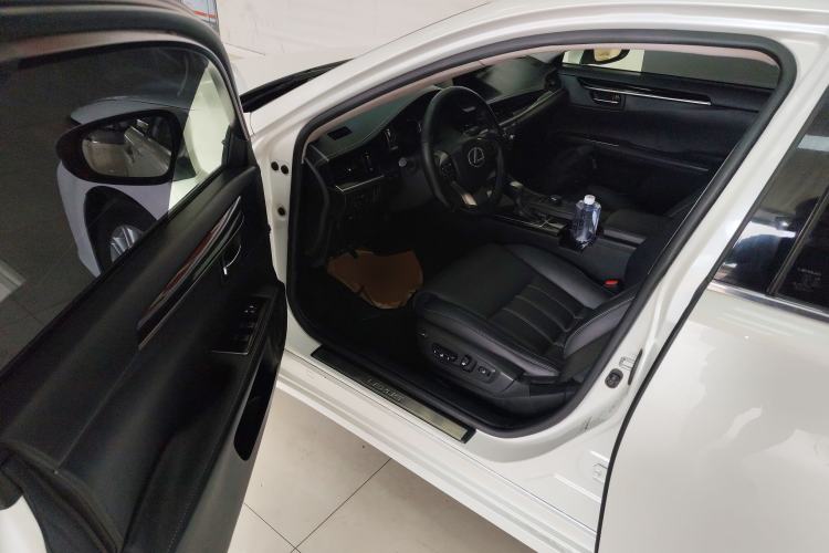 Used Lexus ES 2015 200 Elite Edition
