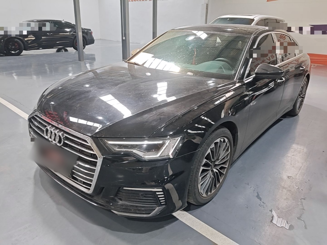 Под передней частью автомобиля