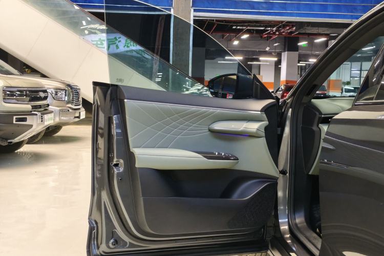 Used Deepal S07 2024 215Max Qiankun Intelligent Driving ADS SE Range-Extended Version
