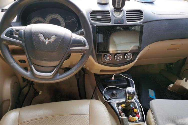 Used Wuling Hongguang 2013 1.5L S Luxury Model