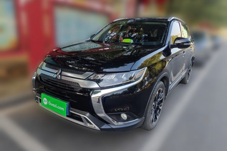Used Mitsubishi Outlander 2019 2.4L 4x4 Zhi Xiang Edition 5 Seats China V Emission Standard