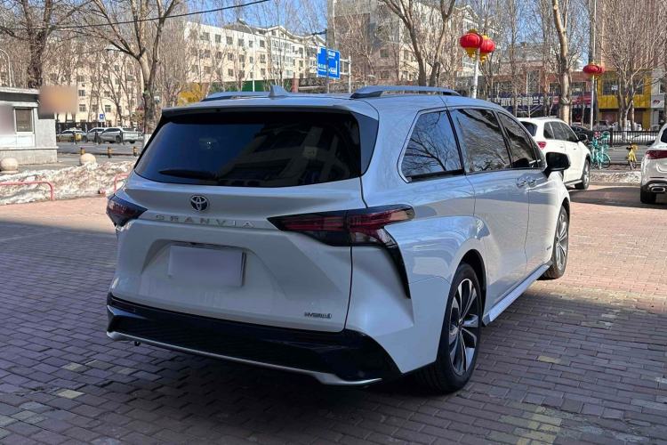 Used Toyota Granvia 2023 2.5L Hybrid Prestige PLUS Edition
