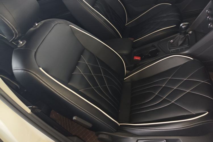 Used Volkswagen Tiguan L 2022 330TSI Automatic Two-Wheel Drive Comfort Edition Right Front Seat