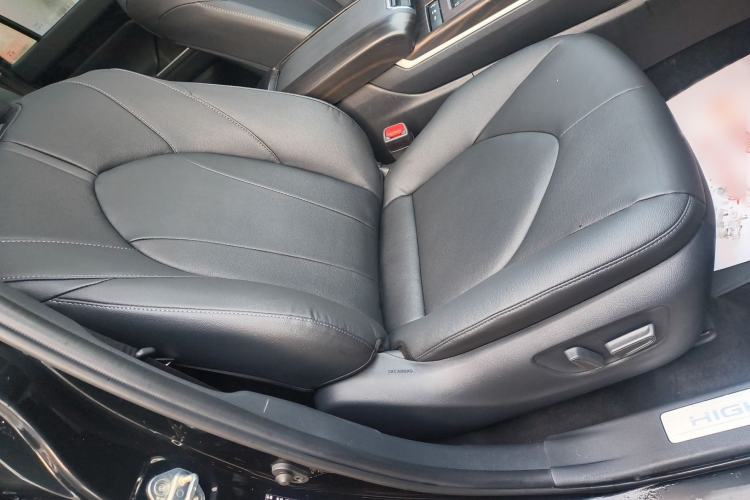 Used Toyota Highlander 2022 Dual-Engine 2.5L Four-Wheel Drive Prestige Version 7 Seats