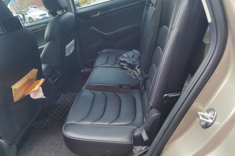 Used Skoda Kodiaq 2019 Facelifted TSI330 7-Seater Two-Wheel-Drive Luxury Enjoyment Edition China VI Standard Left Rear Seat