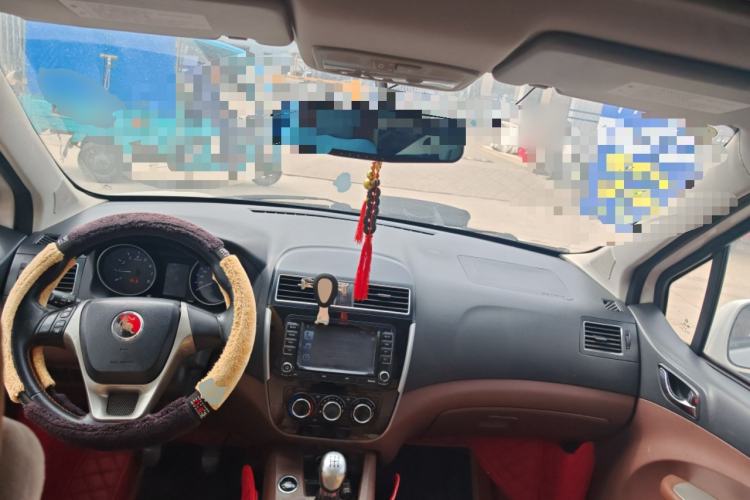 Used FORTHING Joyear X5 2016 1.6L Manual Luxury Model Center Console