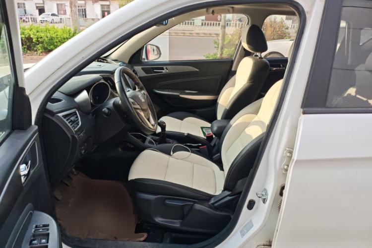 Used CHANGAN CS35 2017 1.6L Manual Luxury Model
