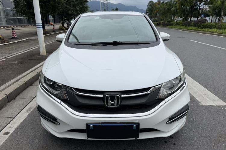 Used Honda Jade 2017 1.8L automatic Comfort version 5 seats
