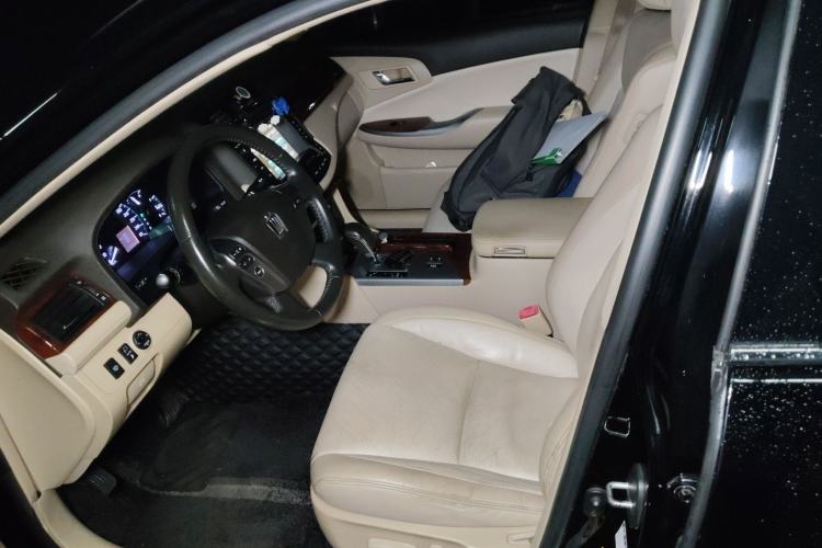 Used Toyota Crown 2012 2.5L Royal Leather Edition Left Front Seat