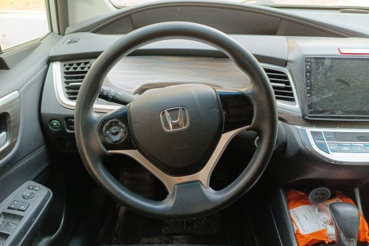 Used Honda Jade 2017 1.8L automatic Comfort version 5 seats
