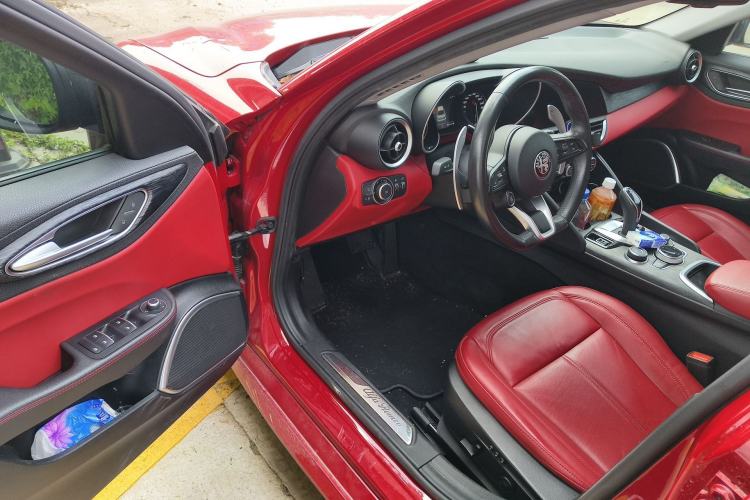 Used Alfa Romeo Giulia 2021 2.0T 280HP Luxury Edition