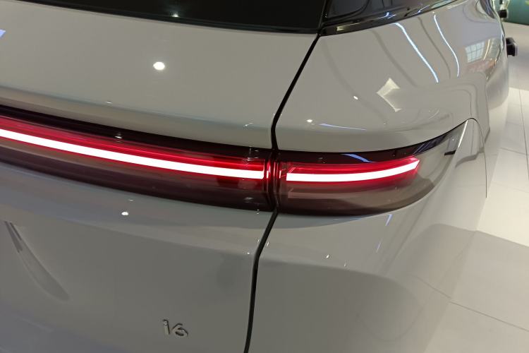 Used Li Auto i6 2025 Model Two-Wheel-Drive Standard Type Right Rear Taillight