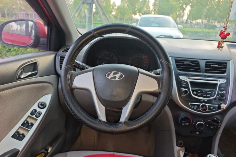 Used Hyundai Verna (older generation) 2010 Sedan 1.4L Manual Comfort GS
