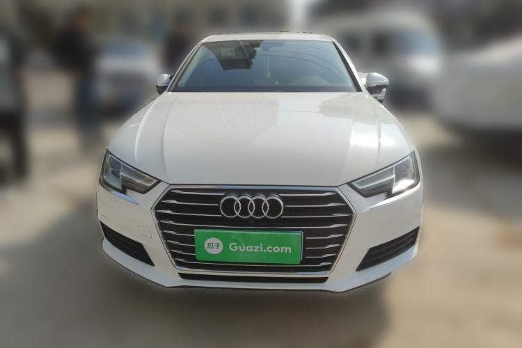 Used Audi A4L 2017 Plus 40 TFSI Ambition Model
