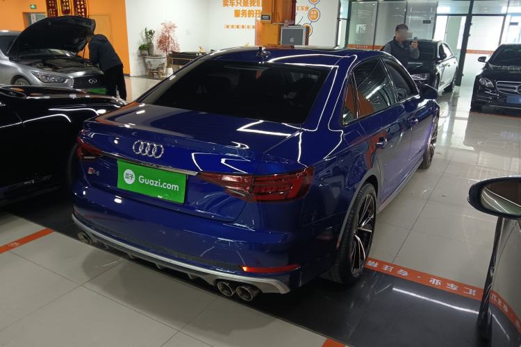 Used Audi A4L 2019 40 TFSI Fashion Edition China VI Emission Standard
