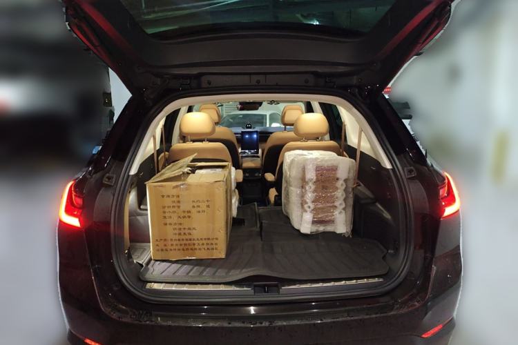 Used Nio ES8 2018 355 km Base Version 6-Seater Edition Trunk