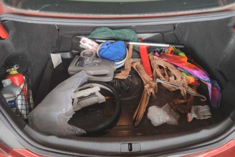 Used Buick Regal 2014 2.0L Leading Fashion Edition Trunk