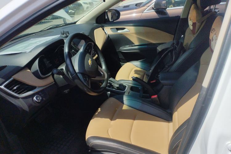 Used Chevrolet Monza 2022 320 Automatic Enjoyment Sunroof Version Left Front Seat