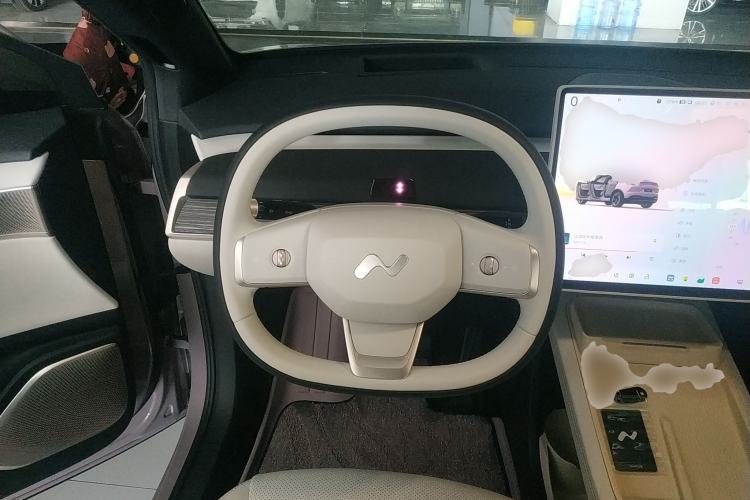 Used ONVO L60 2024 60 kWh Rear-Drive Version
