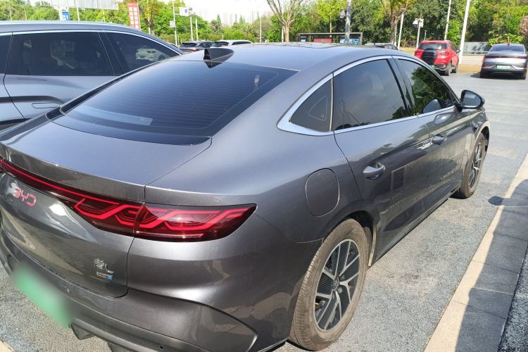 Used BYD Qin L 2025 DM-i Smart Drive 120KM Leading Model
