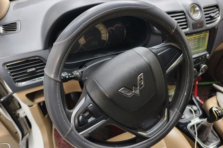 Used Wuling Hongguang 2014 1.5L S Luxury Model