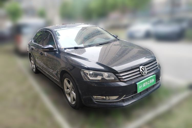 Used Volkswagen Passat 2011 1.8TSI DSG Prestige Edition Front Right 45 Deg