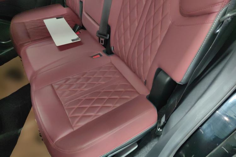 Used JETOUR X70 PLUS 2023 1.6T DCT Stronger 5-Seater
