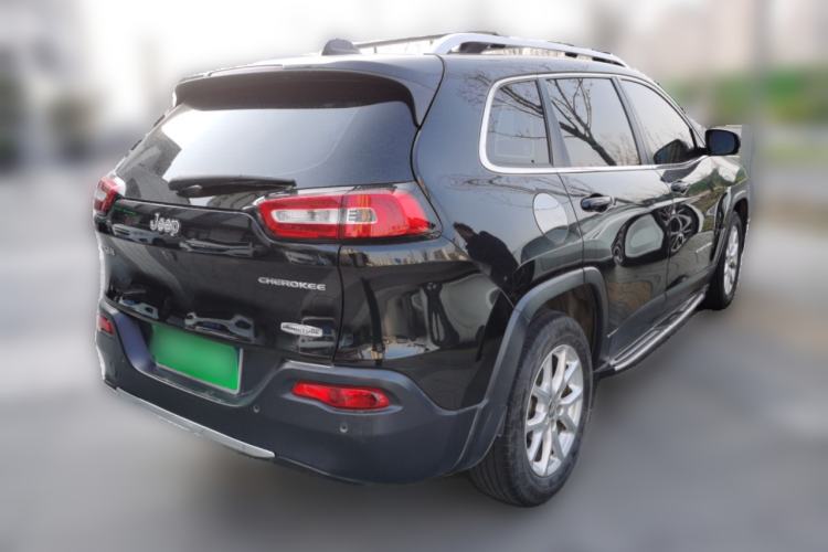 Used Jeep Cherokee 2016 2.0L Superior Edition
