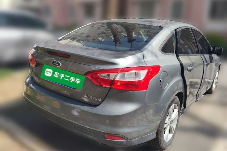 Used Ford Focus 2012 Sedan 1.6L Automatic Fashion Edition
