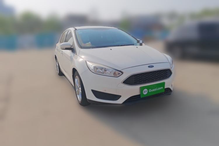 Used Ford Focus 2018 Hatchback Classic 1.6L Automatic Comfort Plus SmartDrive Edition Front Right 45 Deg