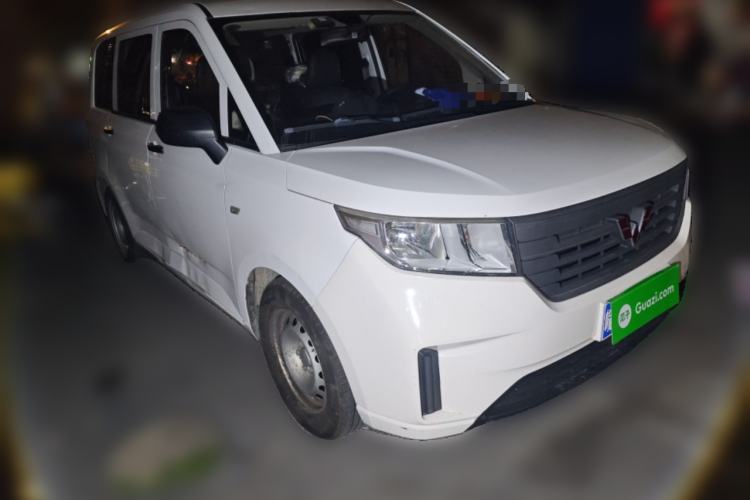 Used Wuling Hongguang PLUS 2020 1.5L Manual Standard Edition 5 Seats
