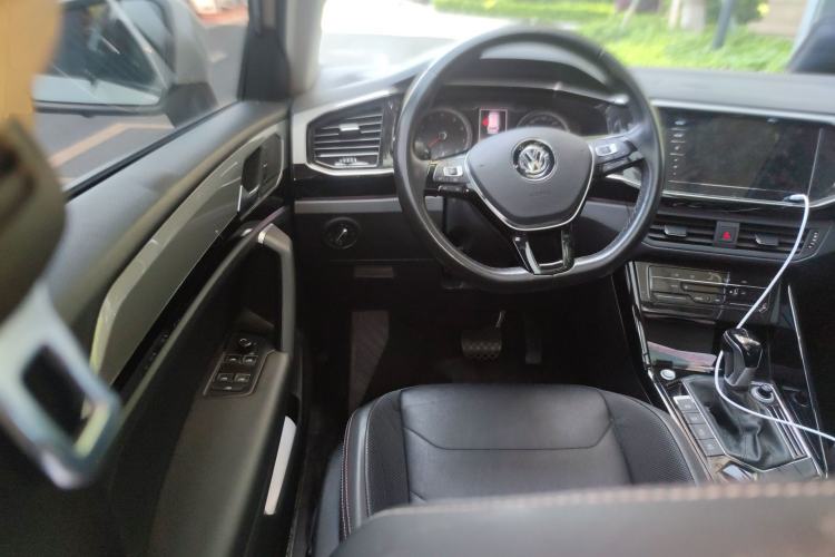 Used Volkswagen Tayron 2020 330TSI Two-Wheel Drive Luxury Smart Connectivity Version