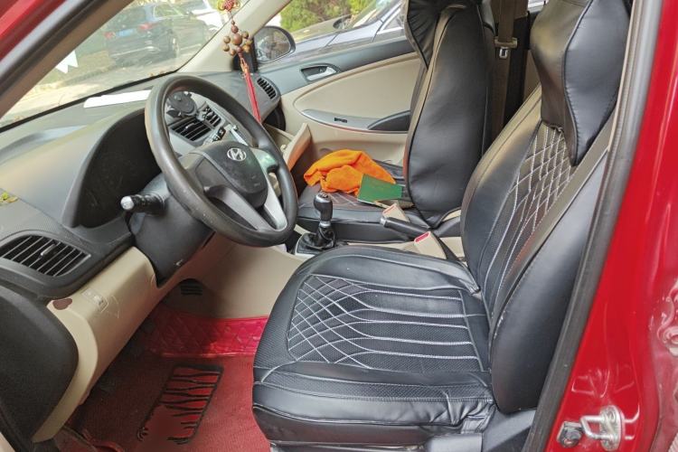 Used Hyundai Verna (older generation) 2014 1.4L Manual Smart GLS Trim Left Front Seat