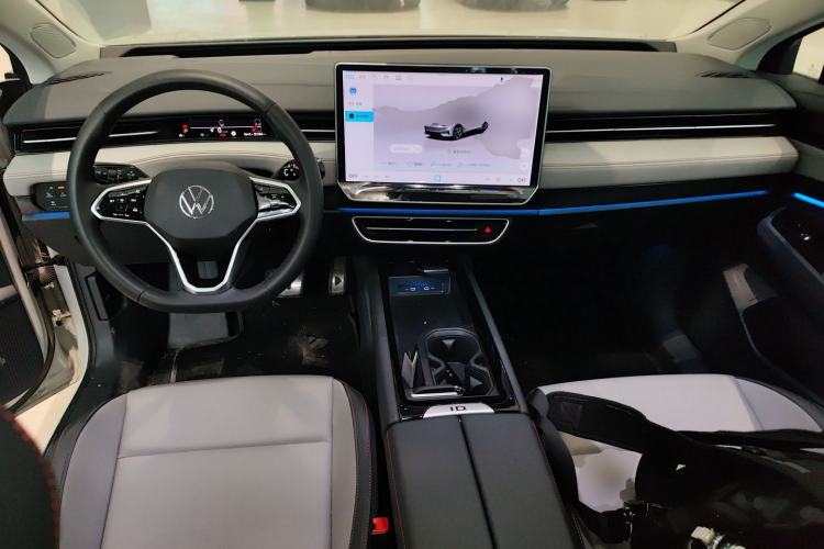 Used Volkswagen ID.7 VIZZION 2024 AIR model Center Console