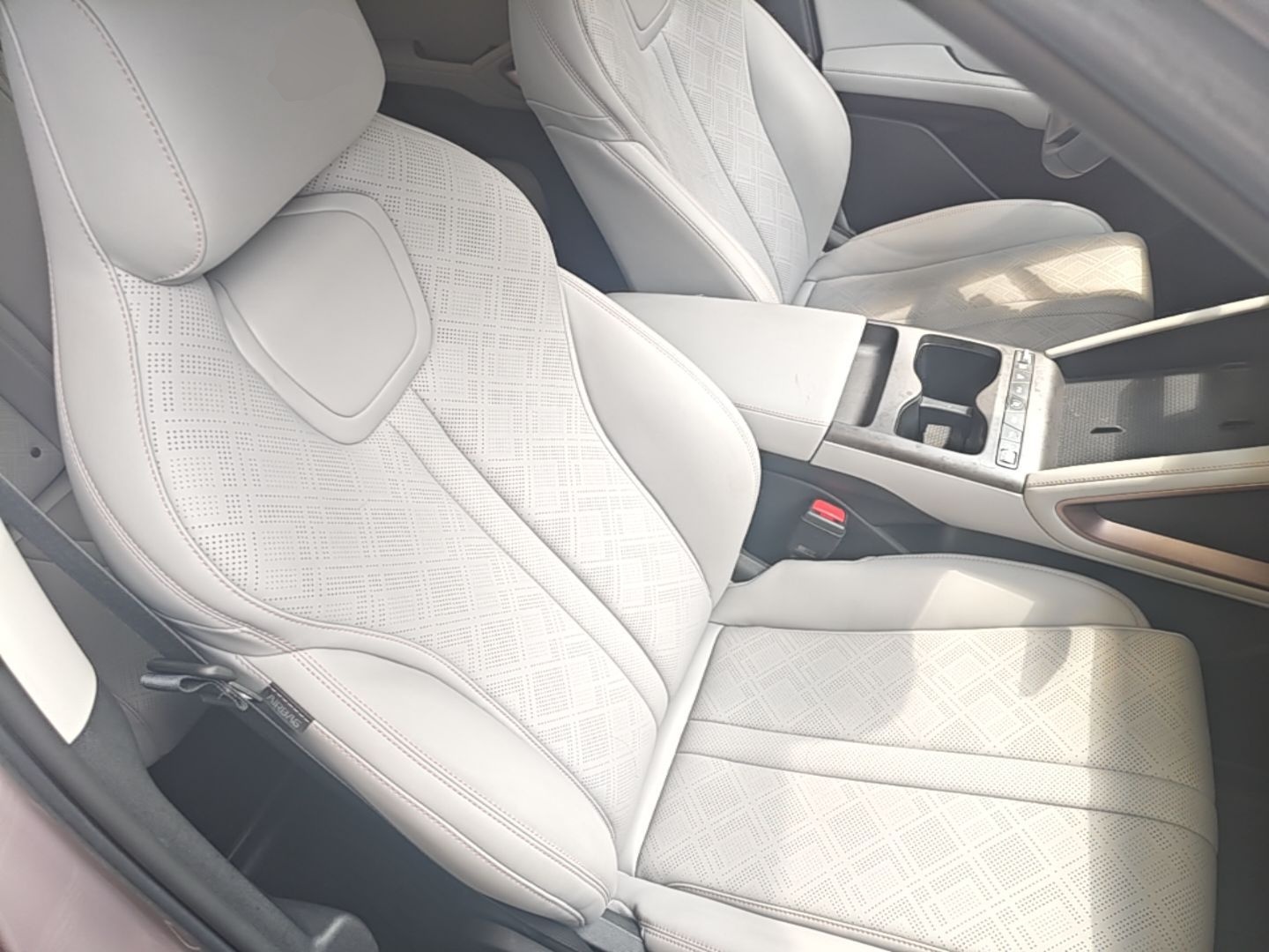 BYD Yuan UP 2025 Intelligent Driving Version 401 KM Dynamic Edition — снимка 19