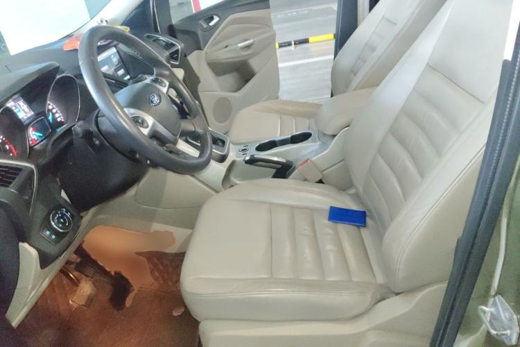 Used Ford Kuga 2013 2.0L GTDi Four-Wheel-Drive Elite Model Left Front Seat