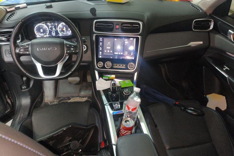 Used Lynk & Co 01 EM-P 2019 1.5T PHEV Jing Meeting China VI Emission Standards Center Console