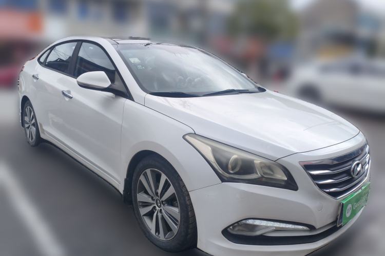 Used Hyundai Mistra 2016 1.8L Automatic Smart GLS Front Right 45 Deg