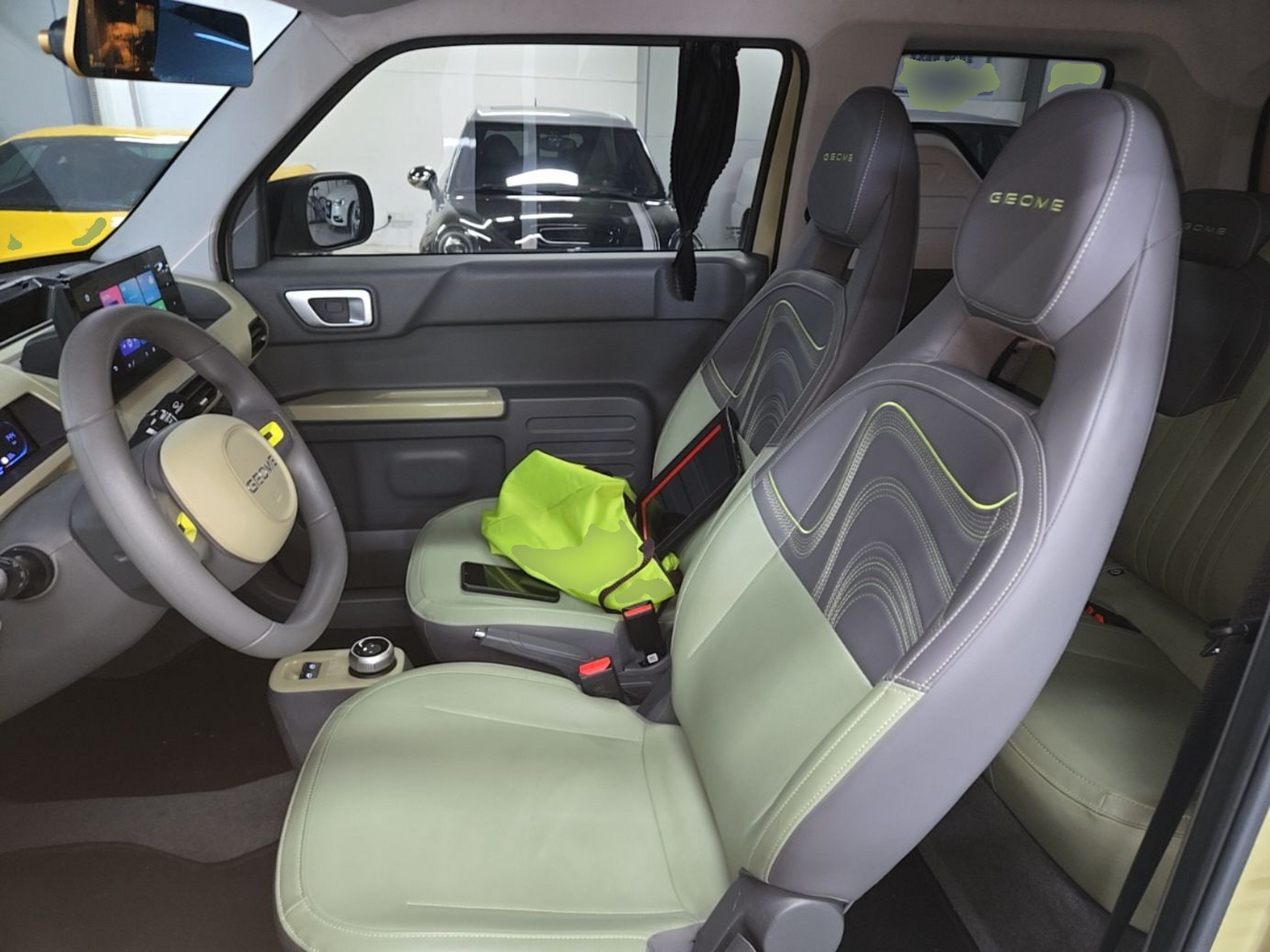 Interior delantero