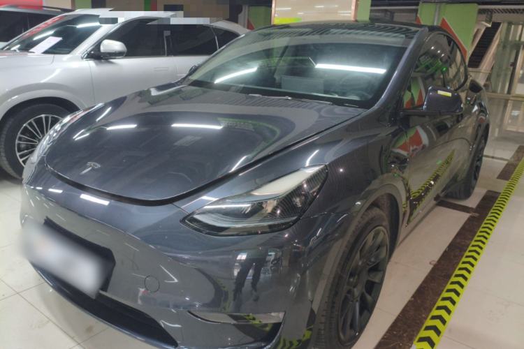 Used Tesla Model Y 2024 Long-Range All-Wheel-Drive Version