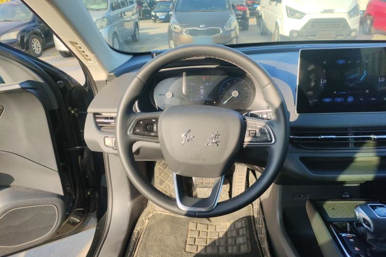 Used Hongqi E-QM5 2022 431 km Charge & Enjoy Edition