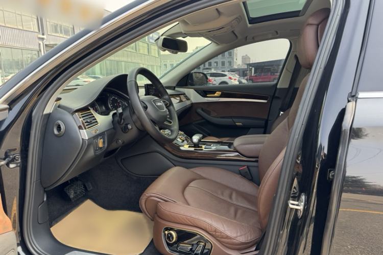 Used Audi A8 2014 A8L 45 TFSI quattro Comfort model Interior 3