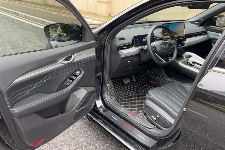 Used Geely Auto Preface 2025 Dongfang Yao 1.5TD Kunlun Edition Driver Seat