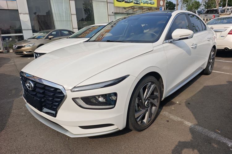 Used Hyundai Mistra 2021 1.8L CVT LUX Premium Edition