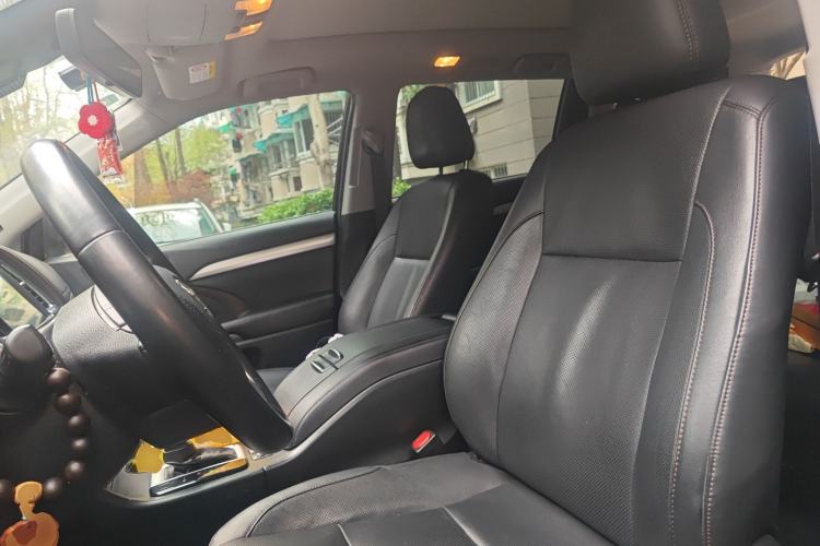 Used Toyota Highlander 2018 2.0T Four-Wheel Drive Luxury Edition 7 Seats China V Emission Standard