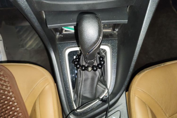 Used Buick Excelle GX 2018 18T Automatic Flagship Model Gear Lever